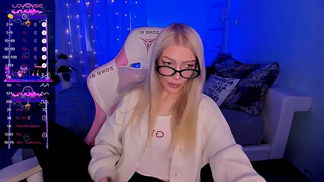 AnyaTaylor_ élő XXX-chatje