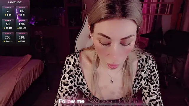 Živý XXX chat AnnieGOld_