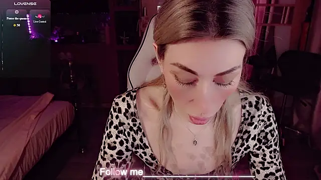 AnnieGOld_: онлайн-секс-чат