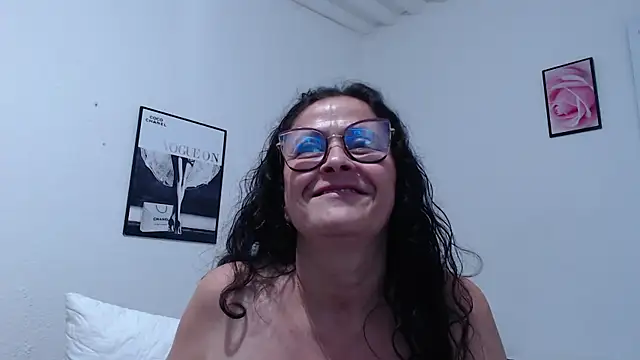 Chat XXX ao vivo de ClayrRosse