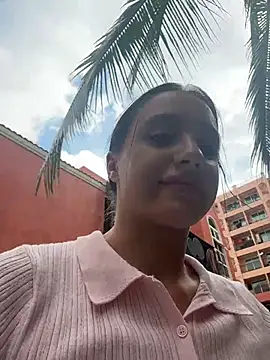 دردشة MiaTee الجنسية المباشرة