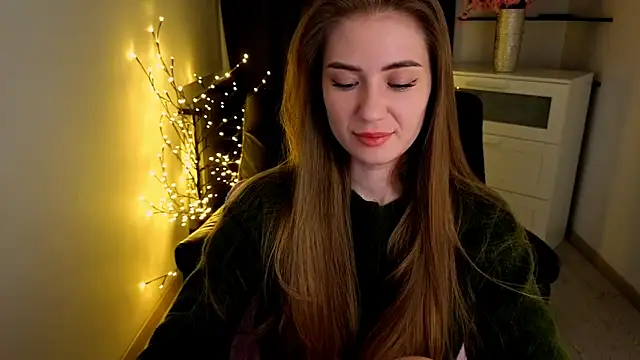 دردشة Alice_Chain الجنسية المباشرة