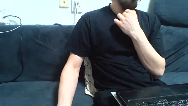 Show modela KaelNox na web-kameri