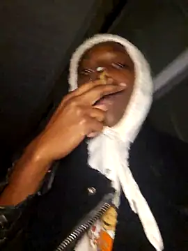 oliviaprettypussy 现场XXX聊天