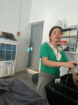 Ivy_Trix2 即時 XXX 聊天