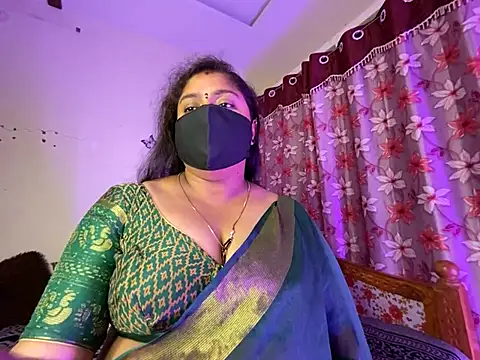 LouleyRanii's Live XXX Chat