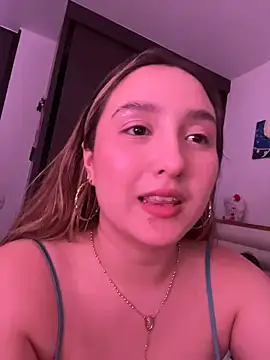 MoraInFire's Live XXX Chat