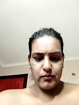 Foxybaby420のライブXXXチャット