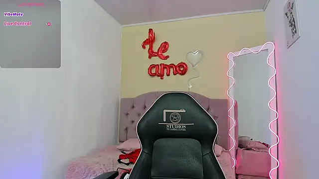 SABRIINA_TAY: онлайн-секс-чат