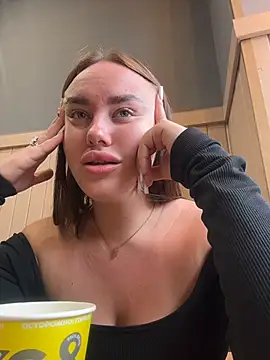 KiraSunshine Chat XXX live