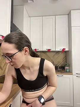 Chatroom XXX en direct de MartiniiSelenna