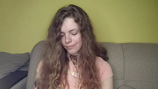 RayaNenlia's Live XXX Chat