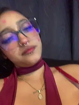 LilithMonette Adlı Modelin Canlı XXX Sohbeti