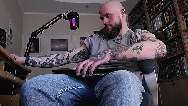 FindomJason লাইভ XXX চ্যাট