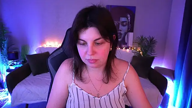 MirandaWong Chat XXX live