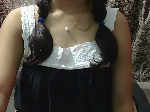 แชท XXX สดของ Adorable_Ayesha