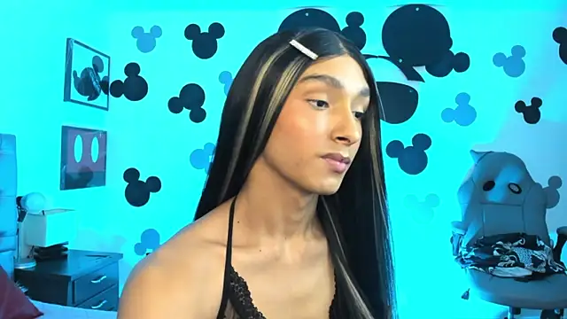 Show de AdharaSkinny_ na webcam