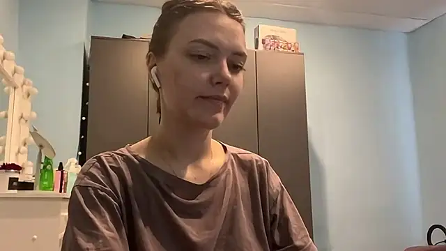 Онлайн чат XXX AndreeMerryman