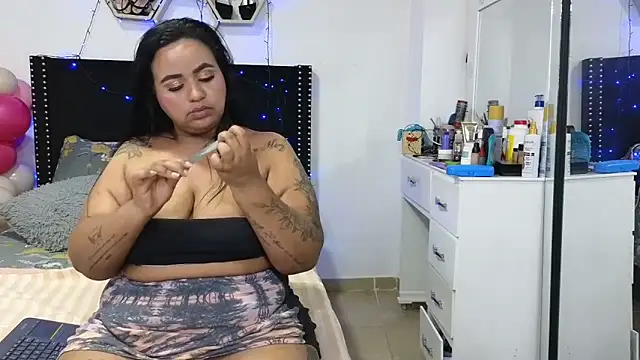 charlotte_077's Live XXX Chat