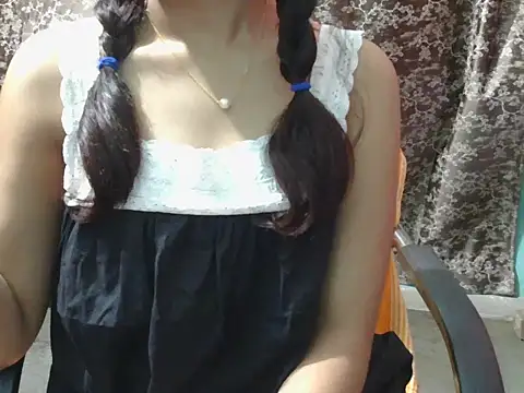 Adorable_Ayesha Live XXX Chat