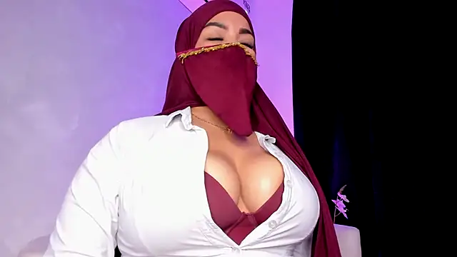 thaira_aly Adlı Modelin Canlı XXX Sohbeti