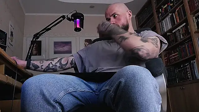 Webkamerová show FindomJason