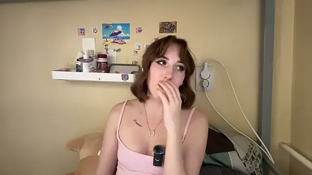 AquilineOrites' Live XXX Chat