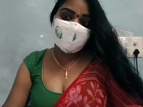 Rathi-priyaa Live XXX-chat