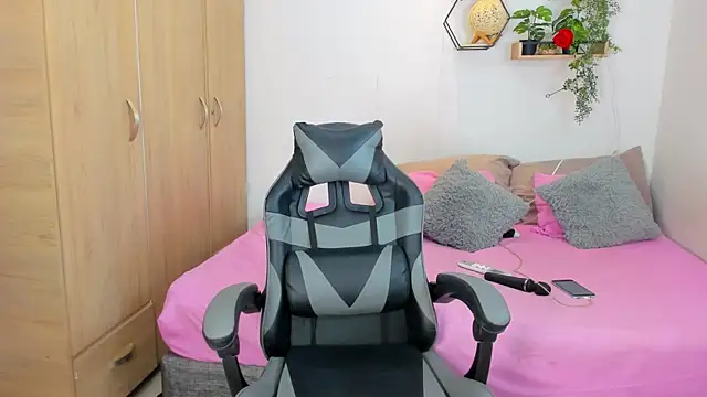 lara_rose1 即時 XXX 聊天