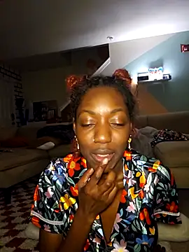 oliviaprettypussy 现场XXX聊天