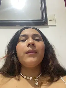 Chatroom XXX en direct de chiara_andrew