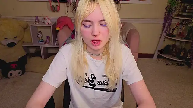 Iris_Ivory live XXX chat