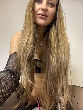 Show modela Alyxra na web-kameri