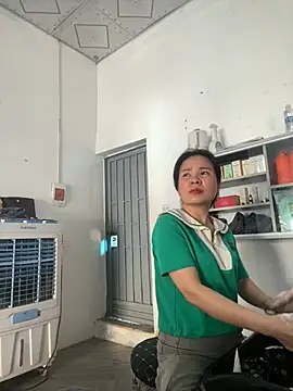 Ivy_Trix2's Live XXX Chat