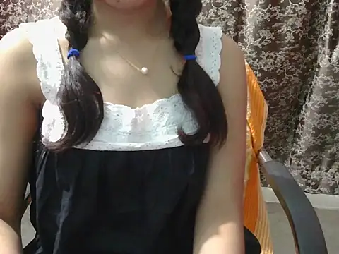 Adorable_Ayesha – Live XXX-chat