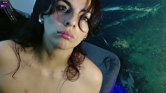 julieth_sex1: онлайн-секс-чат