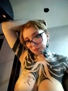 Chat XXX ao vivo de LucyChabs_