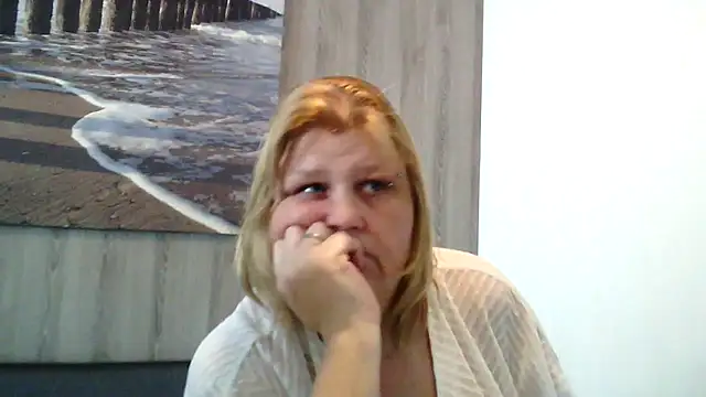 Sylviastar46 Chat XXX live