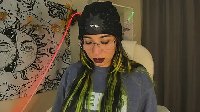 Chat +18 de Laughing_Natty ao vivo