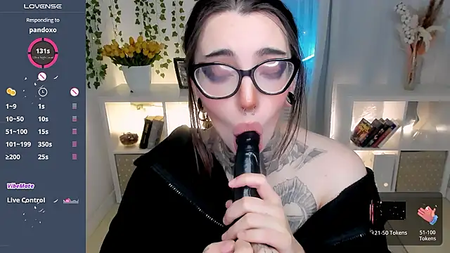 Dixi_Pixi_ élő XXX-chatje