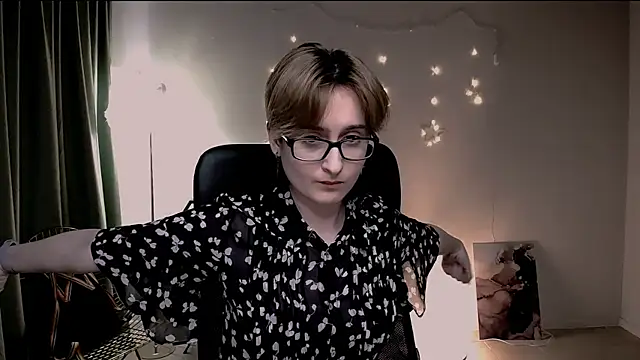 LixeLuna Adlı Modelin Canlı XXX Sohbeti