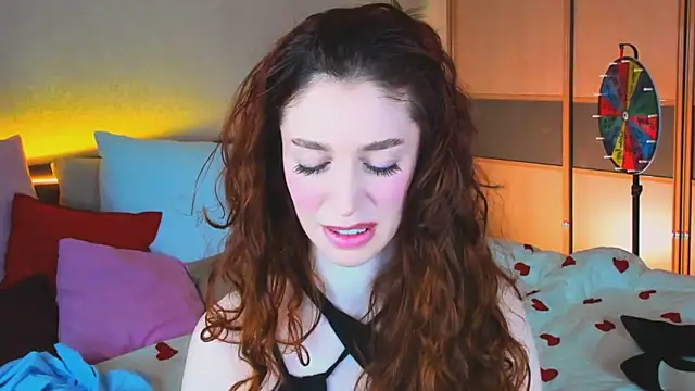 ChristinaConteeree Adlı Modelin Canlı XXX Sohbeti