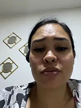 FOX_LATINA 现场XXX聊天