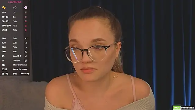 JulieLupoのライブXXXチャット