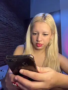 Chat +18 de tiffanystarling ao vivo