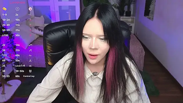 kittenlolla Adlı Modelin Canlı XXX Sohbeti