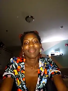 Chat +18 de oliviaprettypussy ao vivo