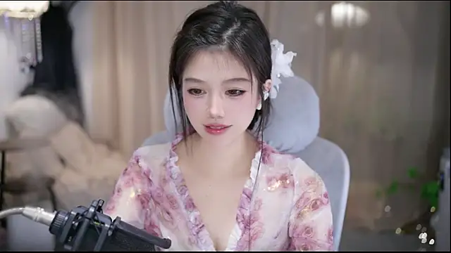 CecilyのライブXXXチャット