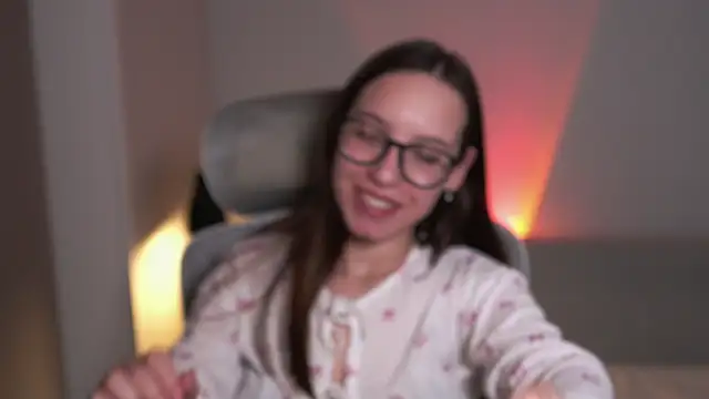 WhyEmmyCry Chat XXX in diretta