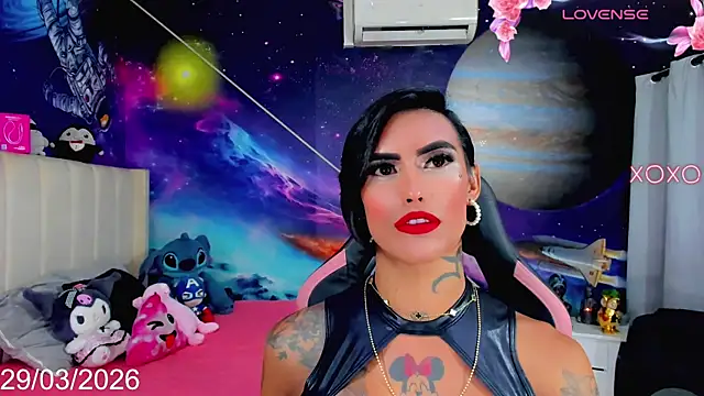 Chat +18 de Nella_Dolls ao vivo